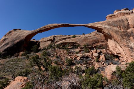 Nejznámější, největší, nejtenčí skalní most - Landscape Arch 